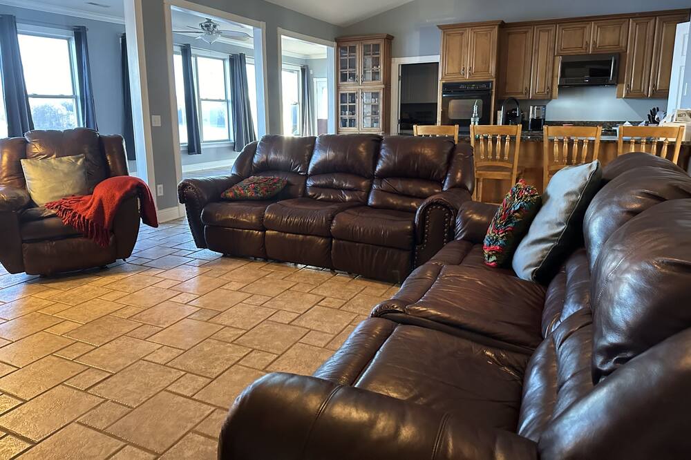 Photo of Livingroom in Crane Hill