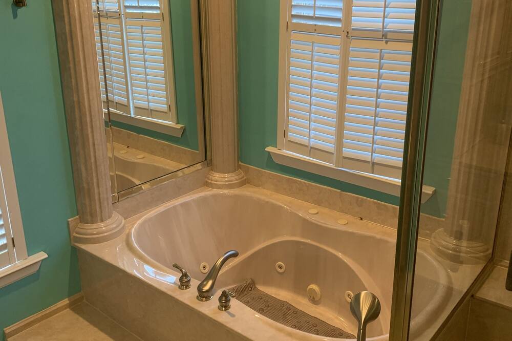 Photo of Bathroom in Crane Hill