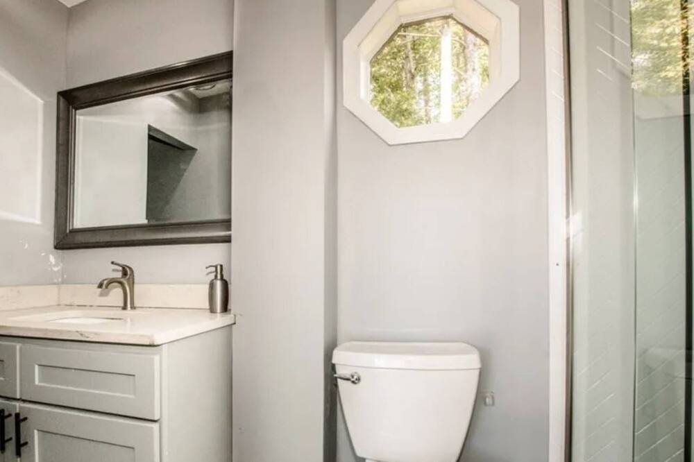 Photo of Bathroom in Mayhew