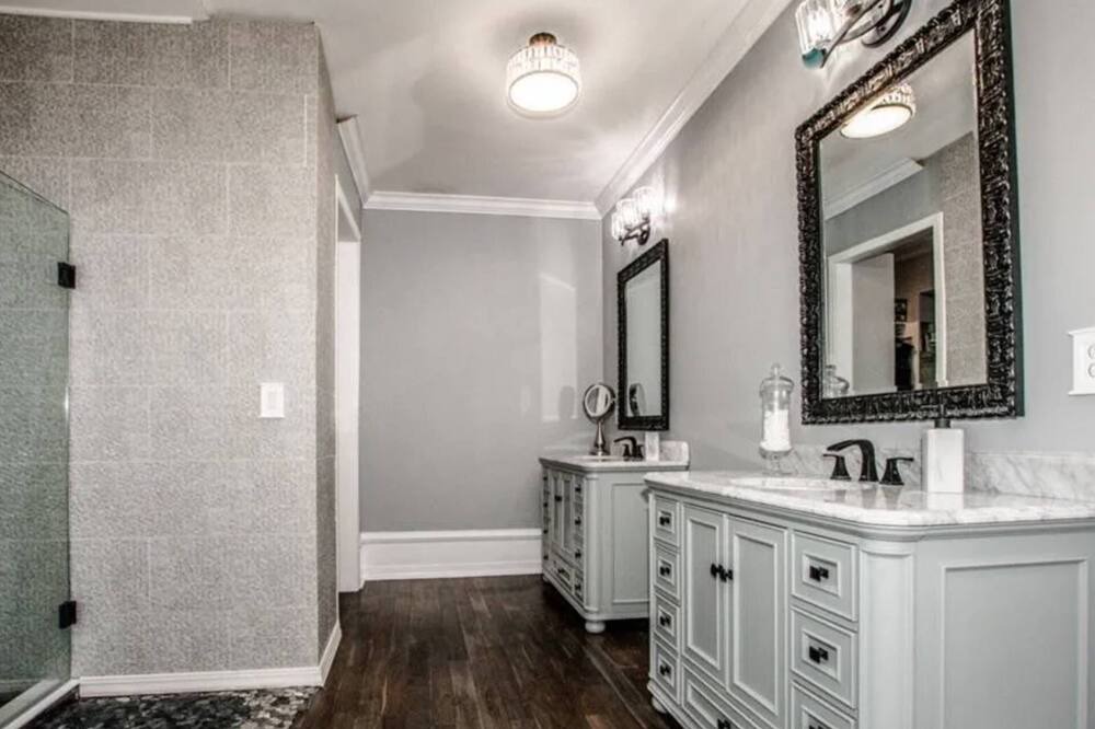 Photo of Bathroom in Mayhew