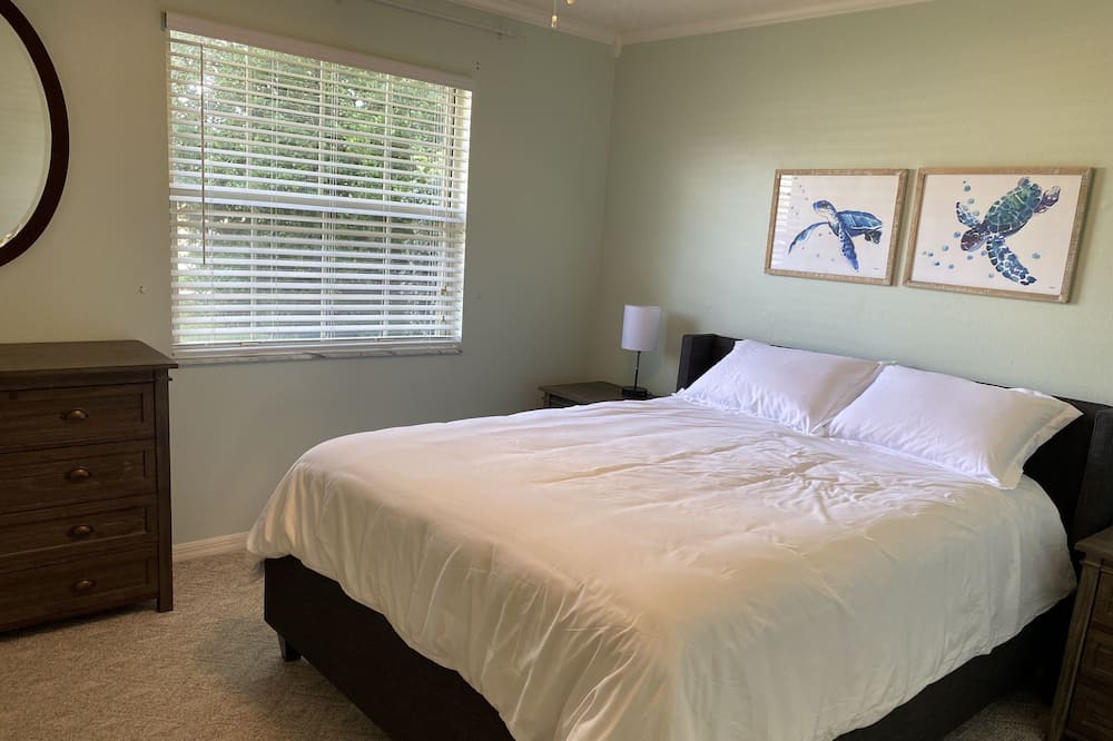 Photo of Bedroom in East Arlington
