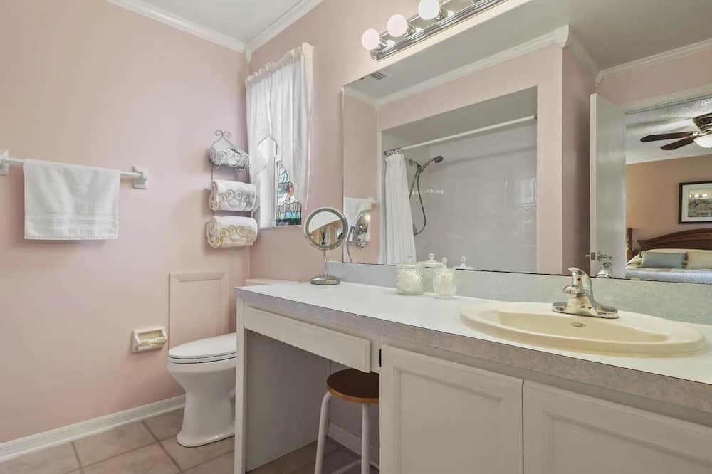 Photo of Bathroom in East Arlington