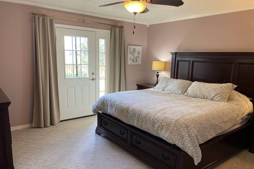 Photo of Bedroom in East Arlington