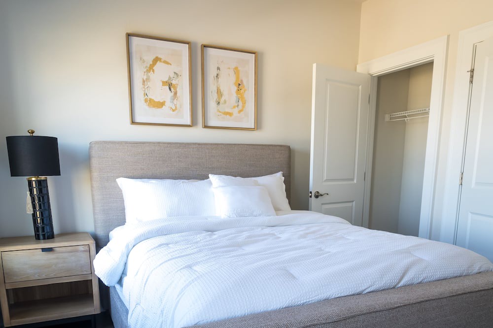 Photo of Bedroom in Hitch Village - Fred Wessels Homes