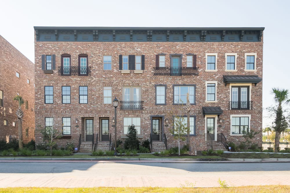 Photo of Outdoor in Hitch Village - Fred Wessels Homes