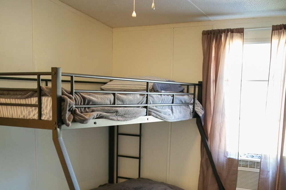 Photo of Bedroom in Cheatham County