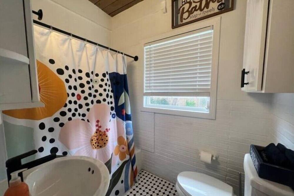 Photo of Bathroom in Laguna Beach