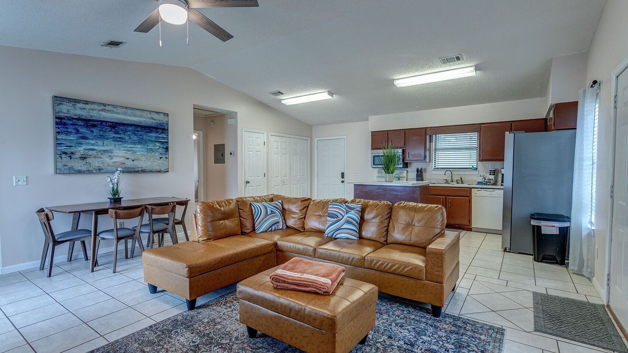 Photo of Livingroom in Inlet Beach Heights