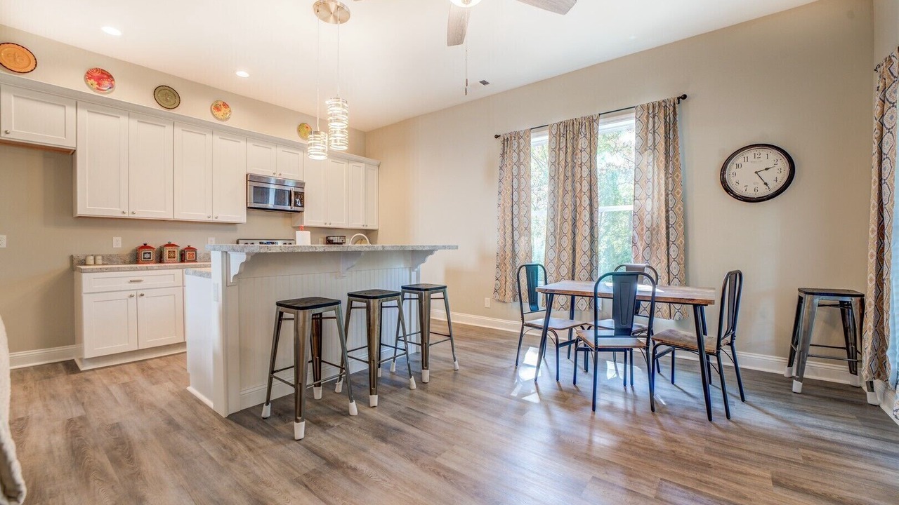 Photo of Livingroom in Porterdale