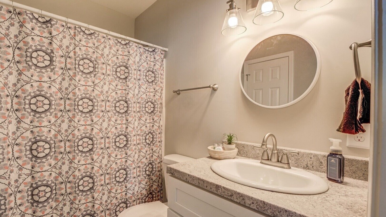 Photo of Bathroom in Porterdale