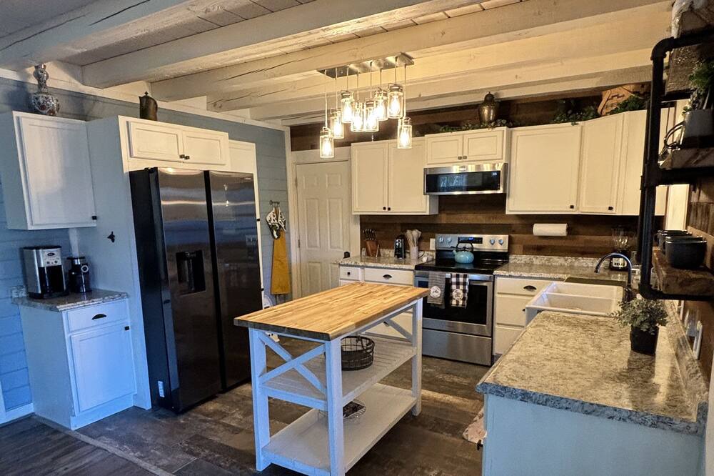 Photo of Kitchen in Maggie Valley
