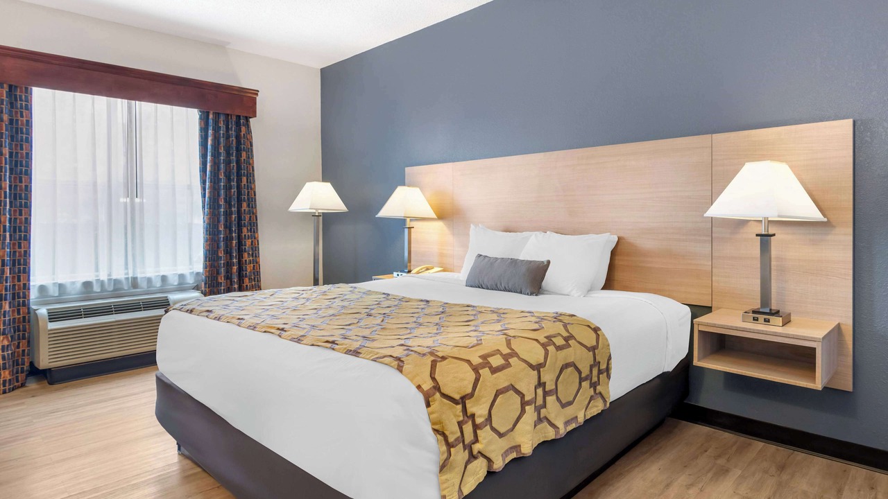 Photo of Bedroom in Town Center