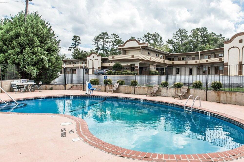 Photo of Outdoor in Macon