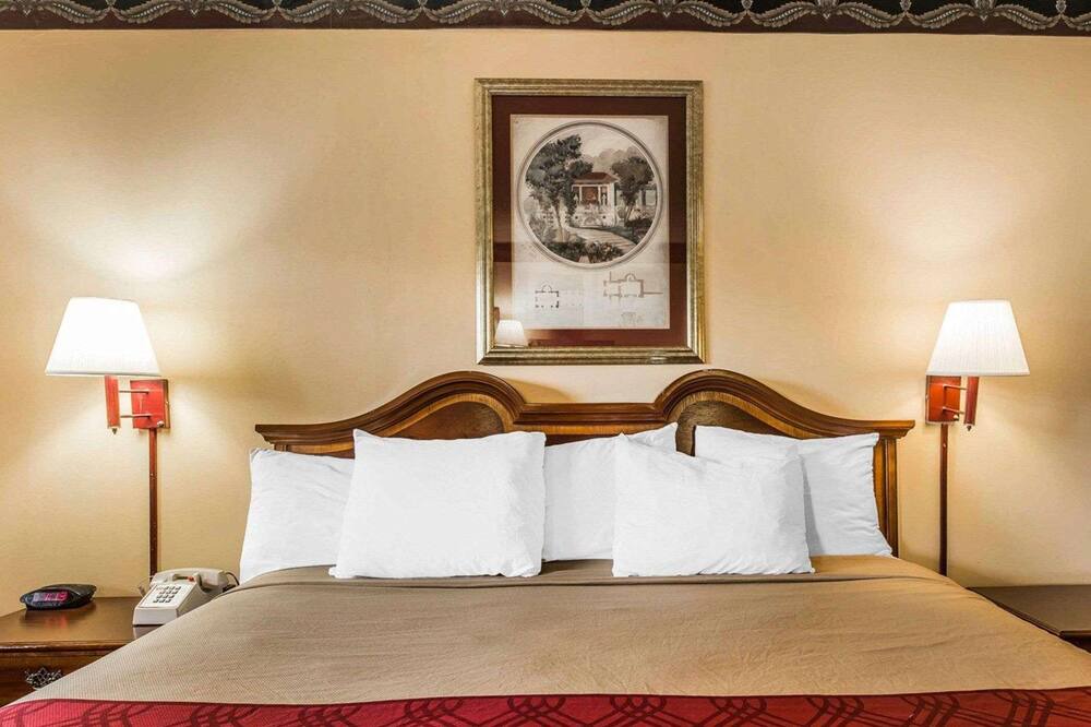 Photo of Bedroom in Macon