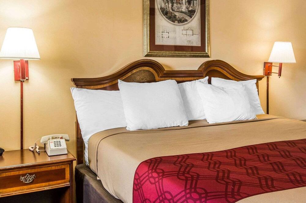 Photo of Bedroom in Macon