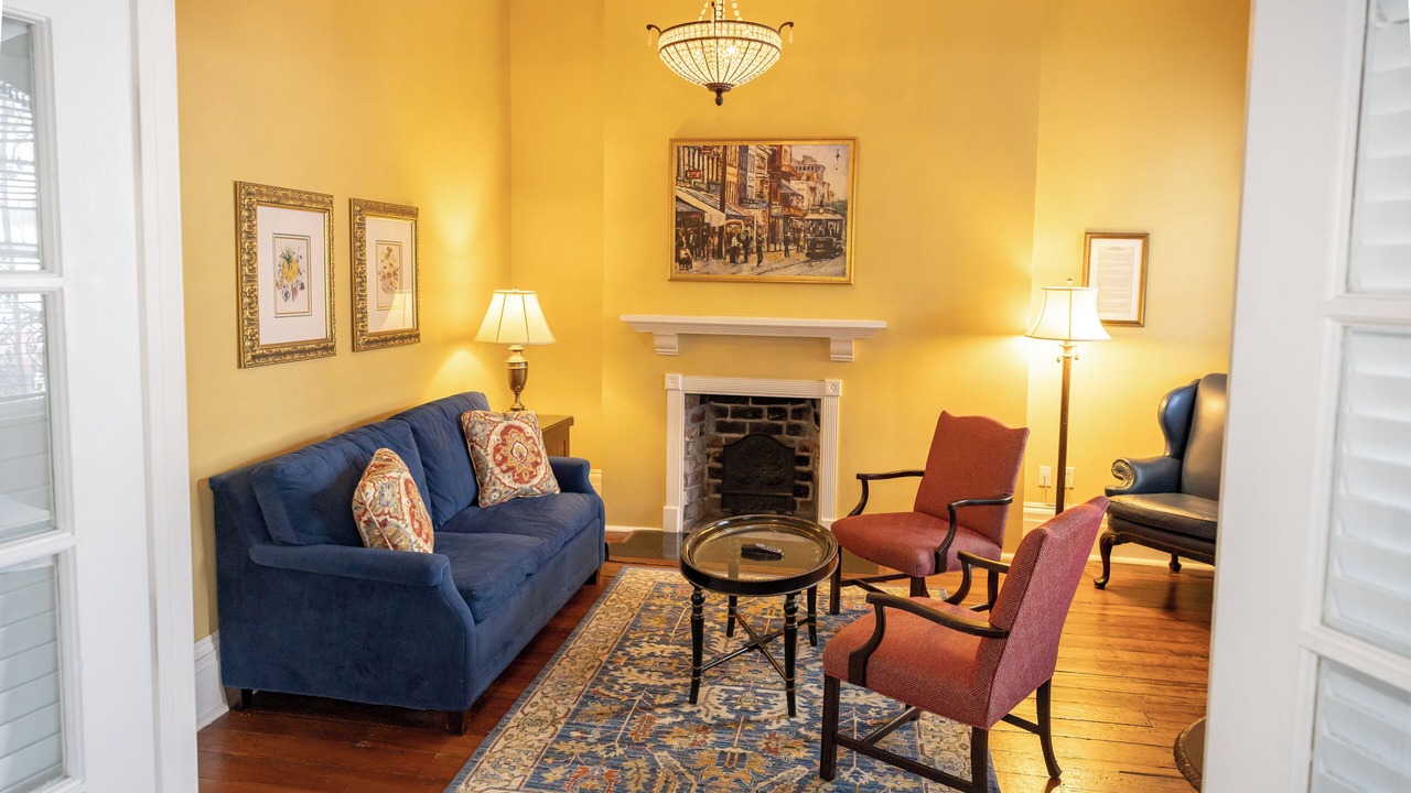 Photo of Bedroom in Historic District - North