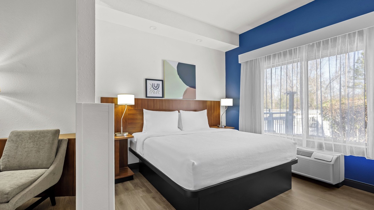Photo of Bedroom in Macon