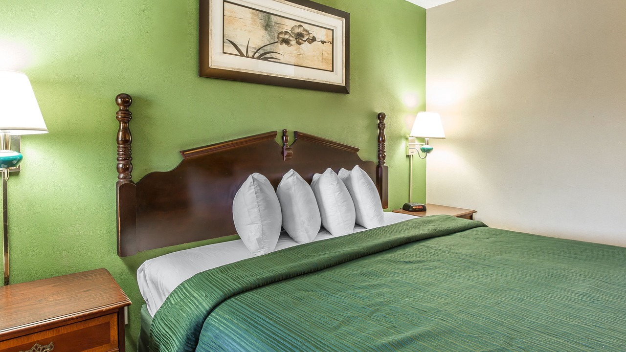 Photo of Bedroom in Macon