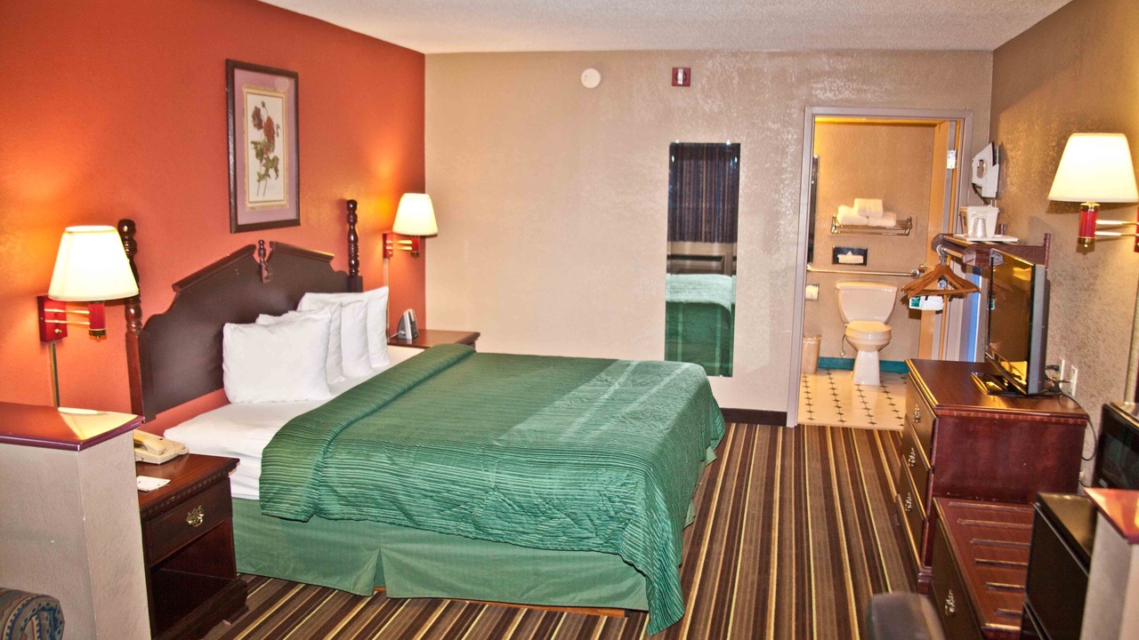 Photo of Bedroom in Macon