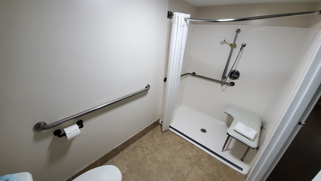Photo of Bathroom in Dock Junction