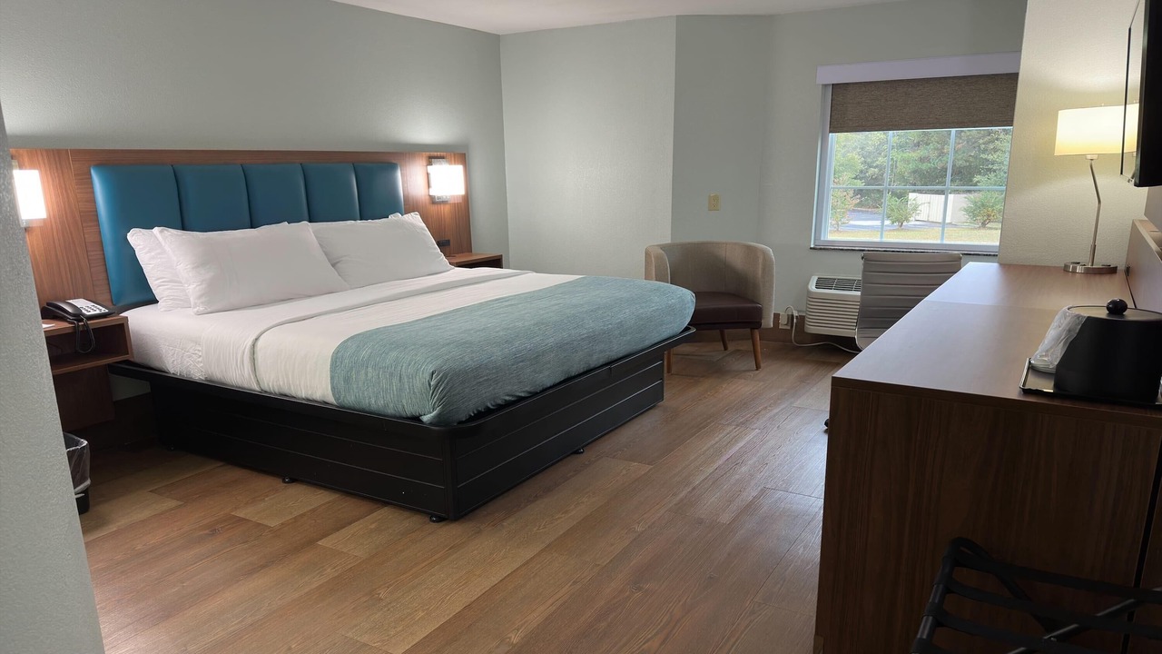 Photo of Bedroom in Macon