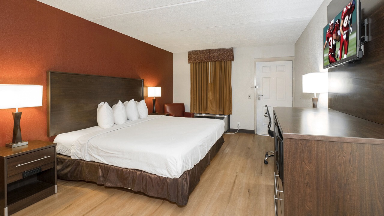 Photo of Bedroom in Saraland