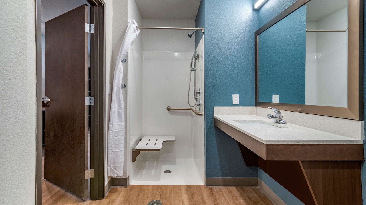 Photo of Bathroom in Dock Junction