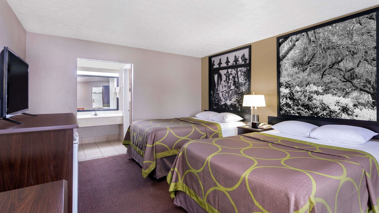 Photo of Bedroom in Locust Grove