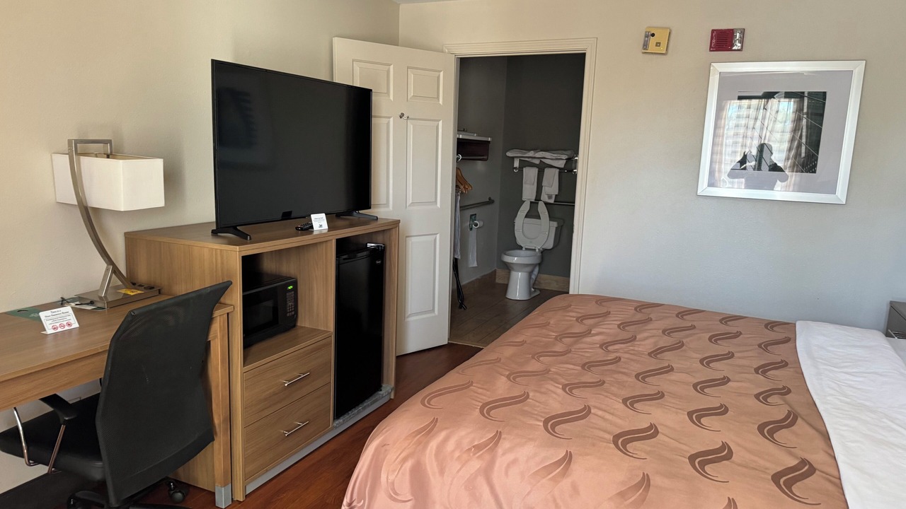 Photo of Bedroom in LaGrange