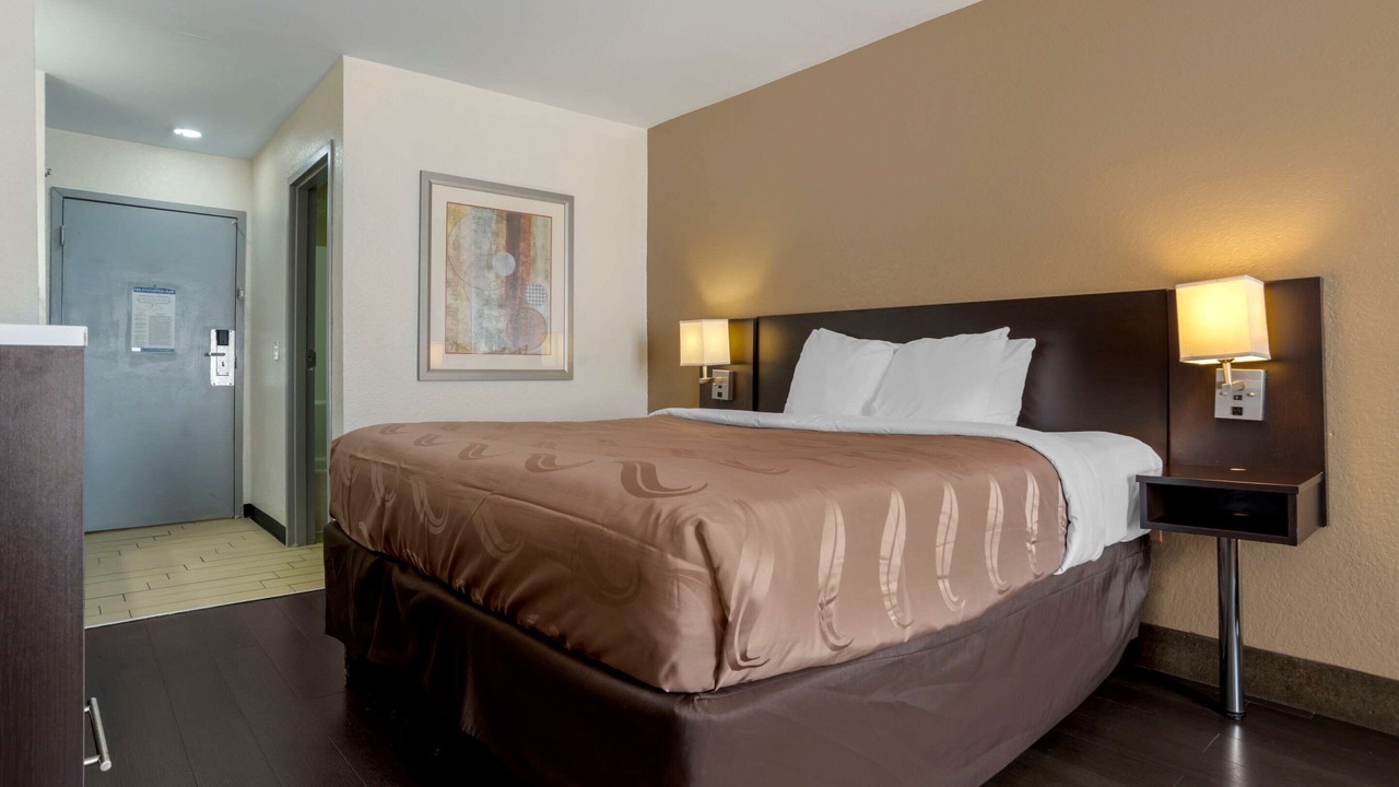 Photo of Bedroom in Phenix City