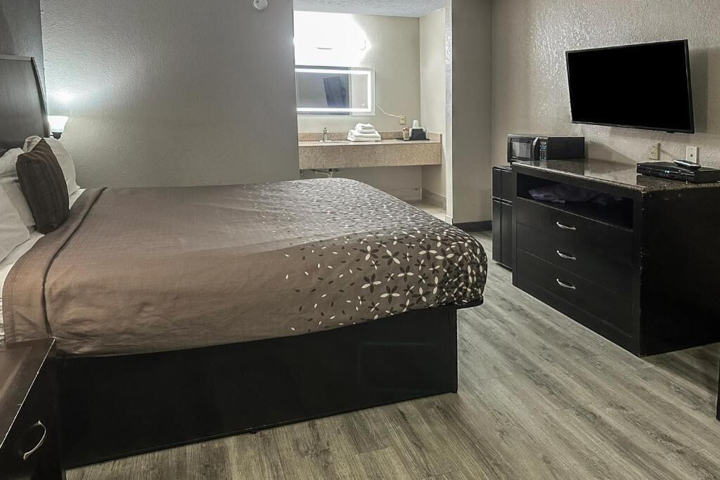Photo of Bedroom in Guntersville