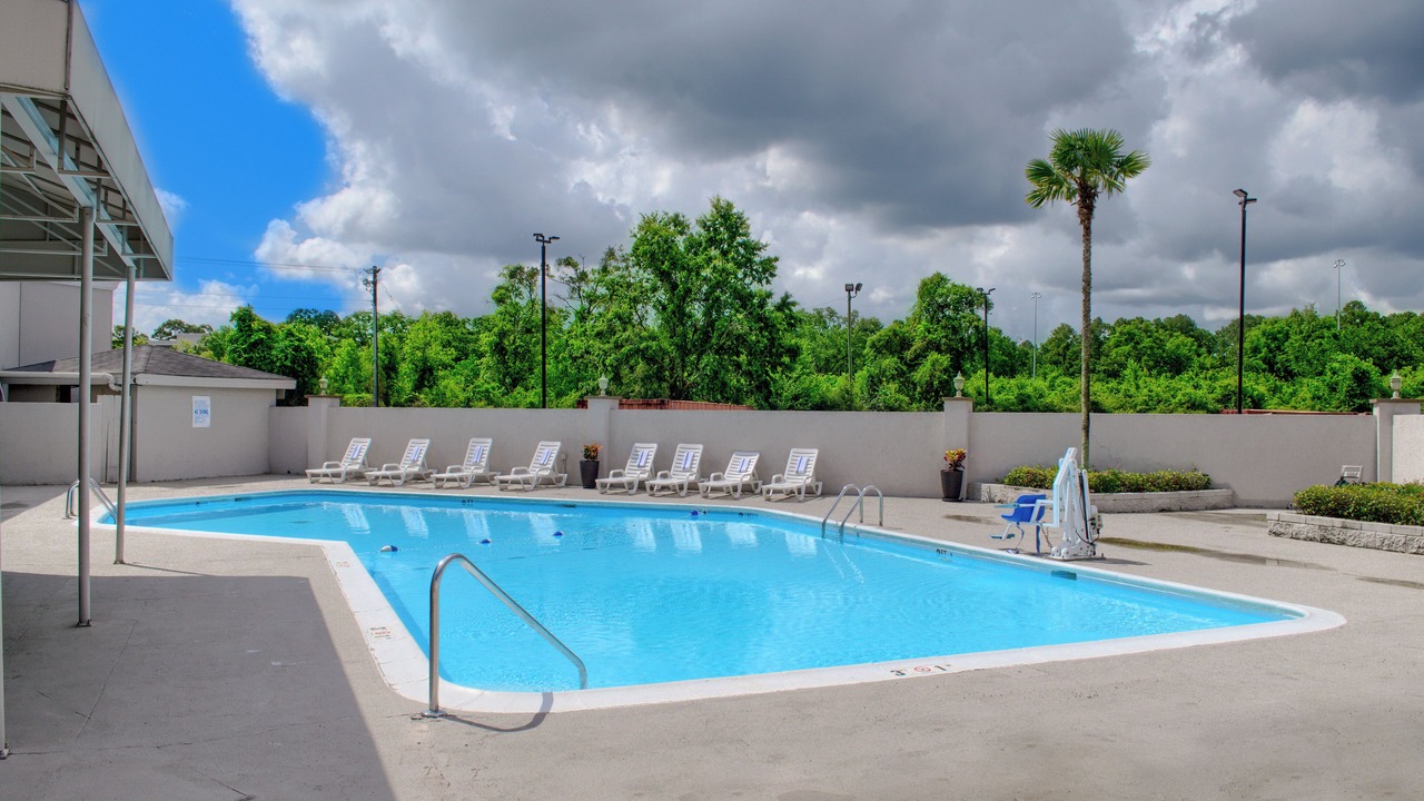 Photo of Outdoor in Tillmans Corner