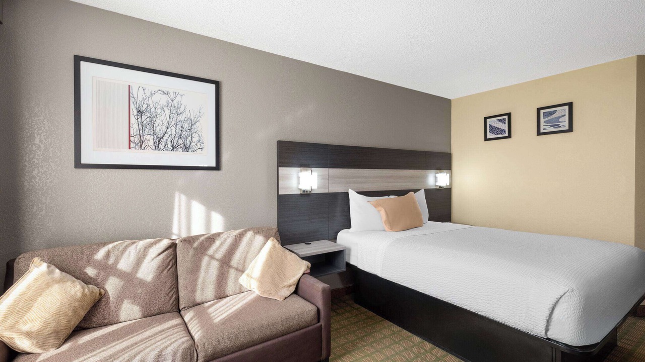 Photo of Bedroom in Perry