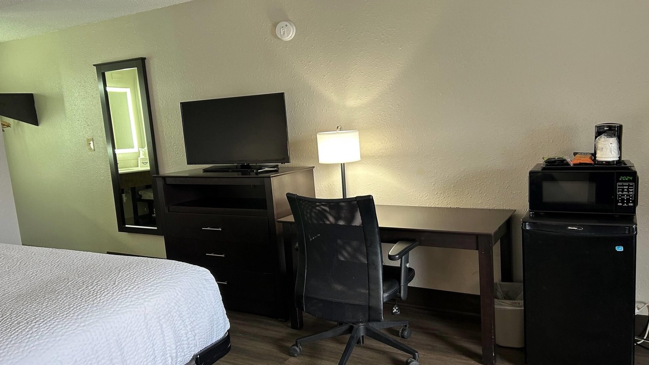 Photo of Bedroom in Garden City