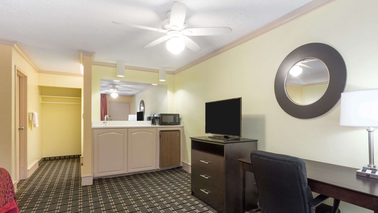 Photo of Bedroom in Garden City