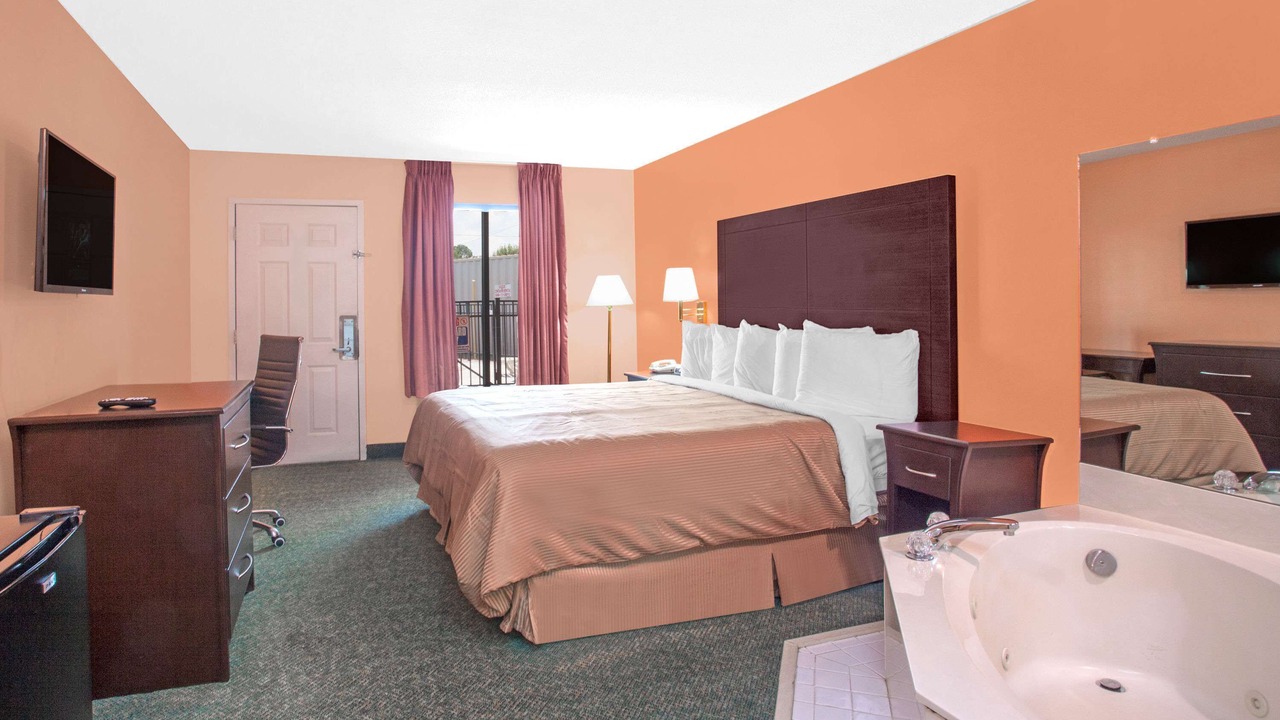 Photo of Bedroom in Moulton