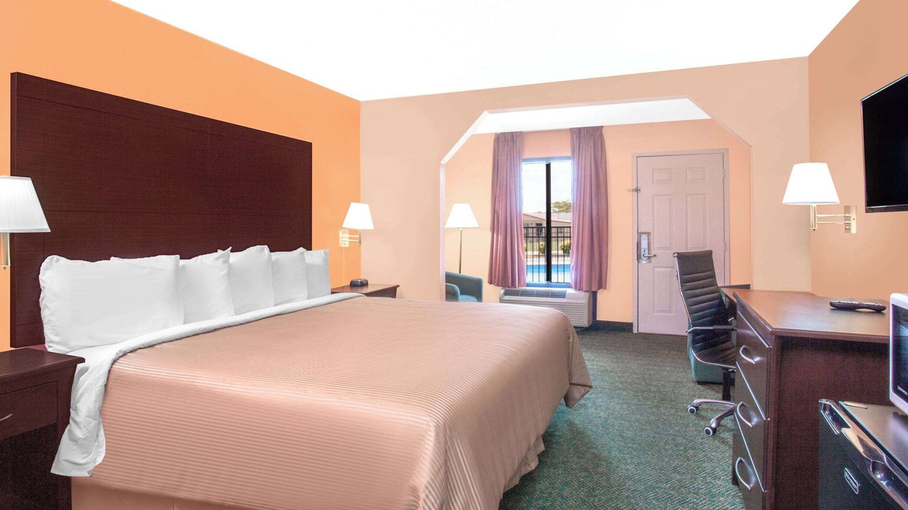 Photo of Bedroom in Moulton