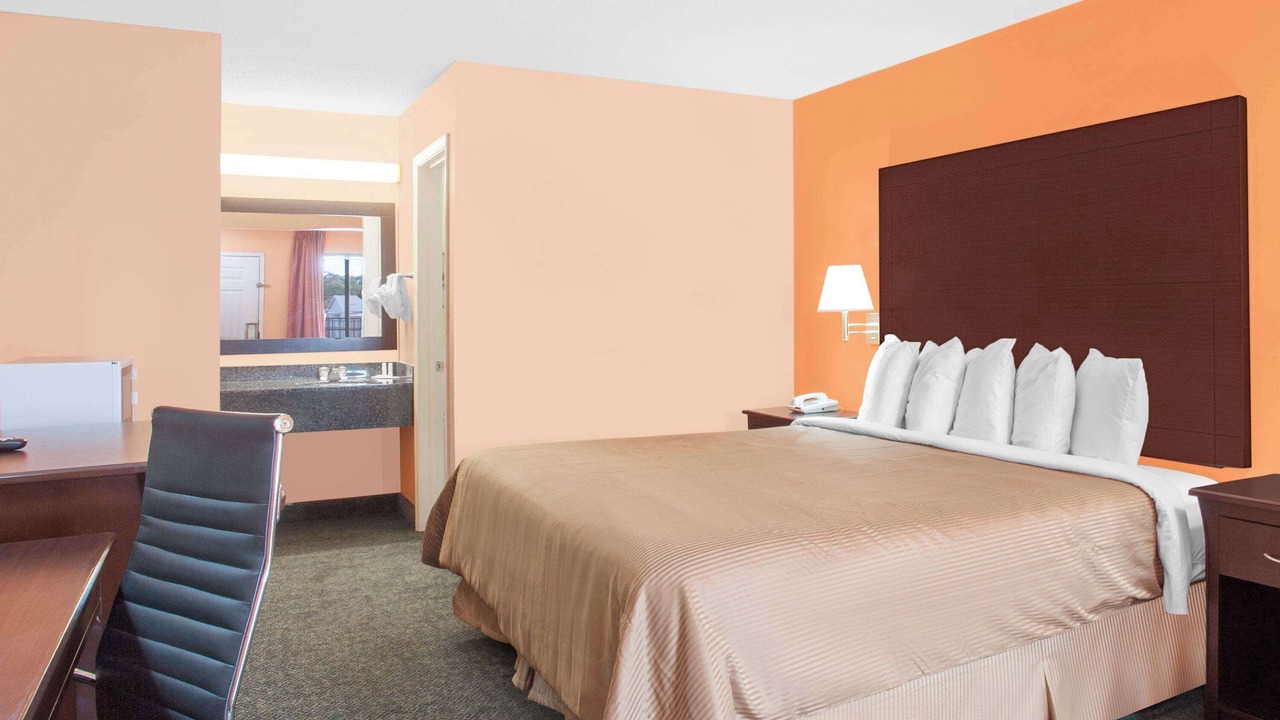 Photo of Bedroom in Moulton