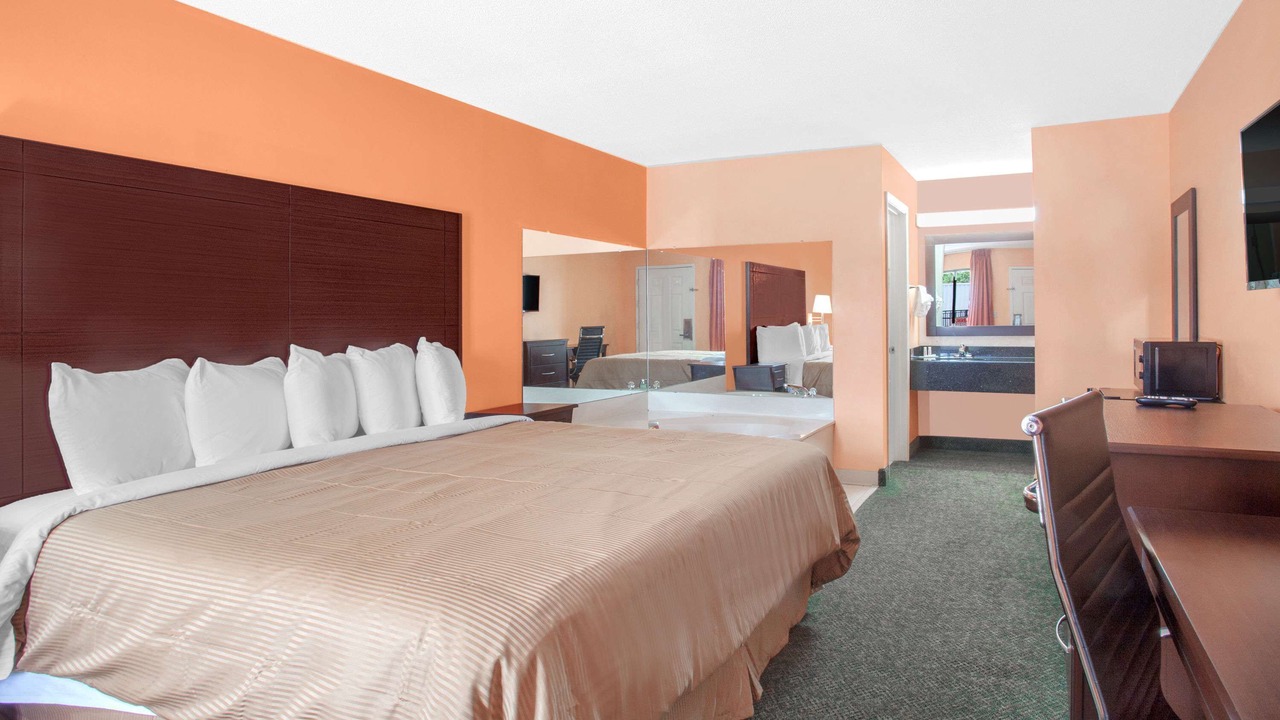 Photo of Bedroom in Moulton