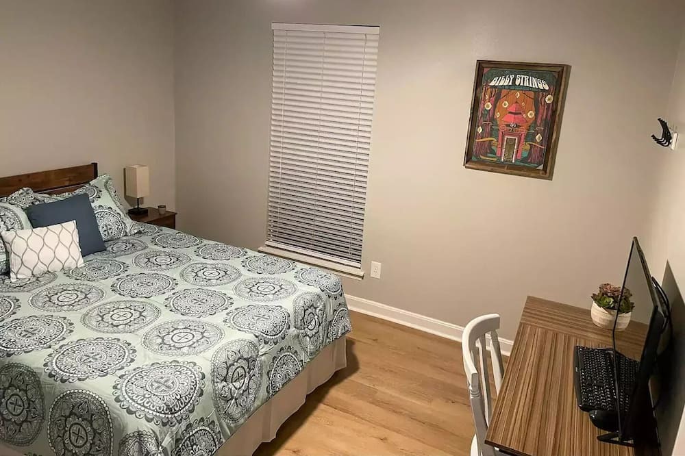 Photo of Bedroom in Daphne