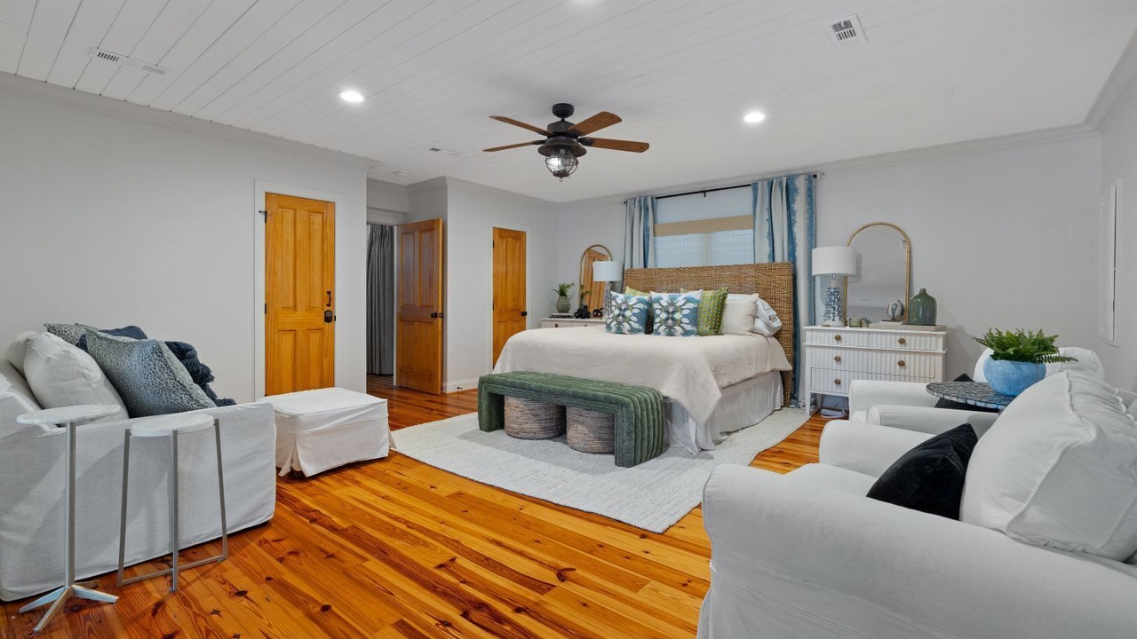 Photo of Livingroom in Guntersville