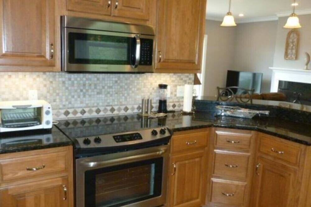 Photo of Kitchen in Guntersville