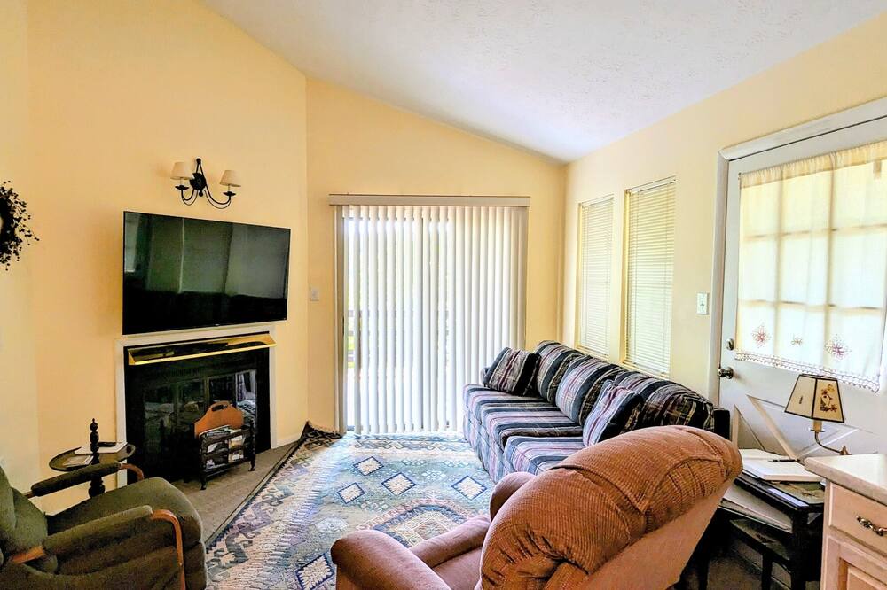 Photo of Livingroom in Hot Springs