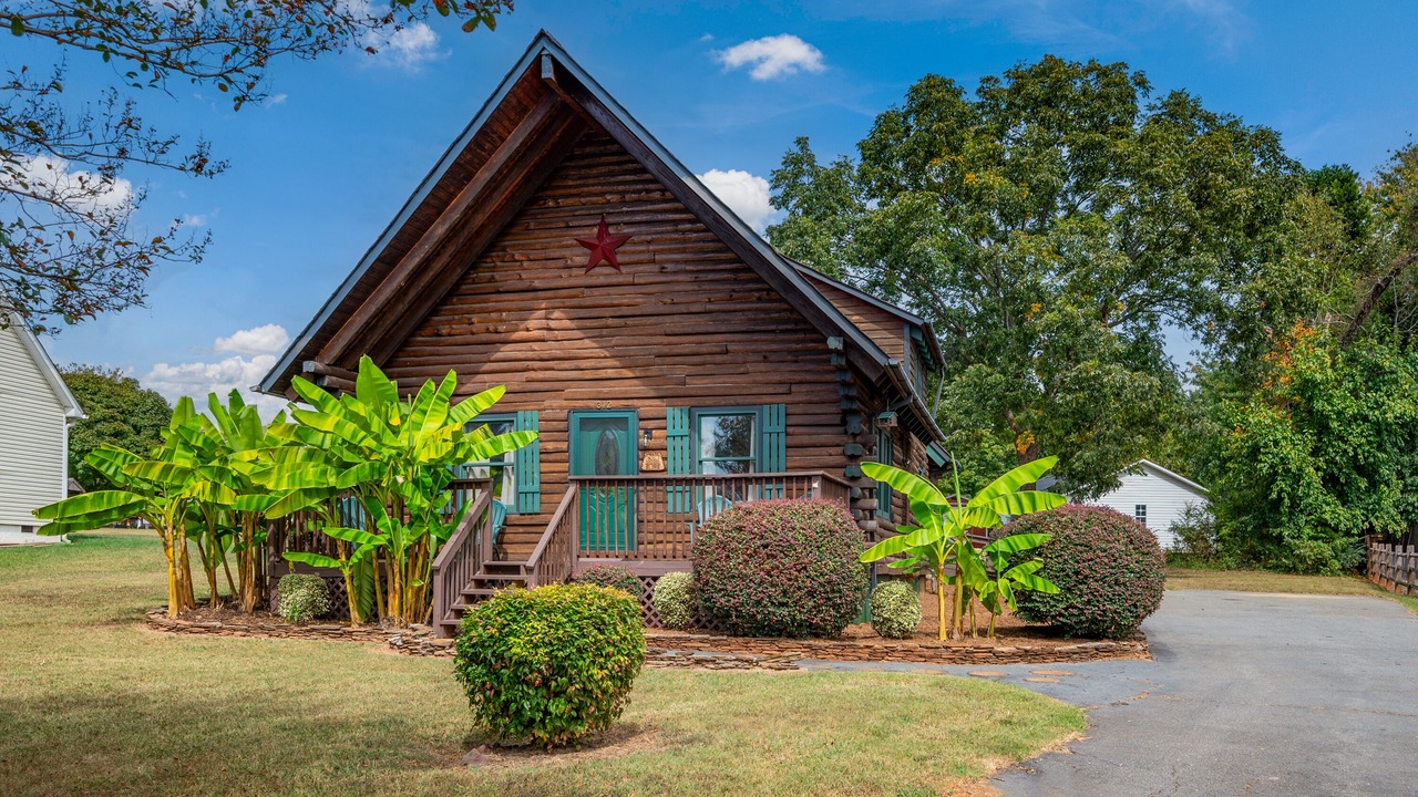 Photo of Outdoor in Mayhew