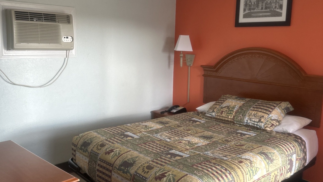Photo of Bedroom in Asheville