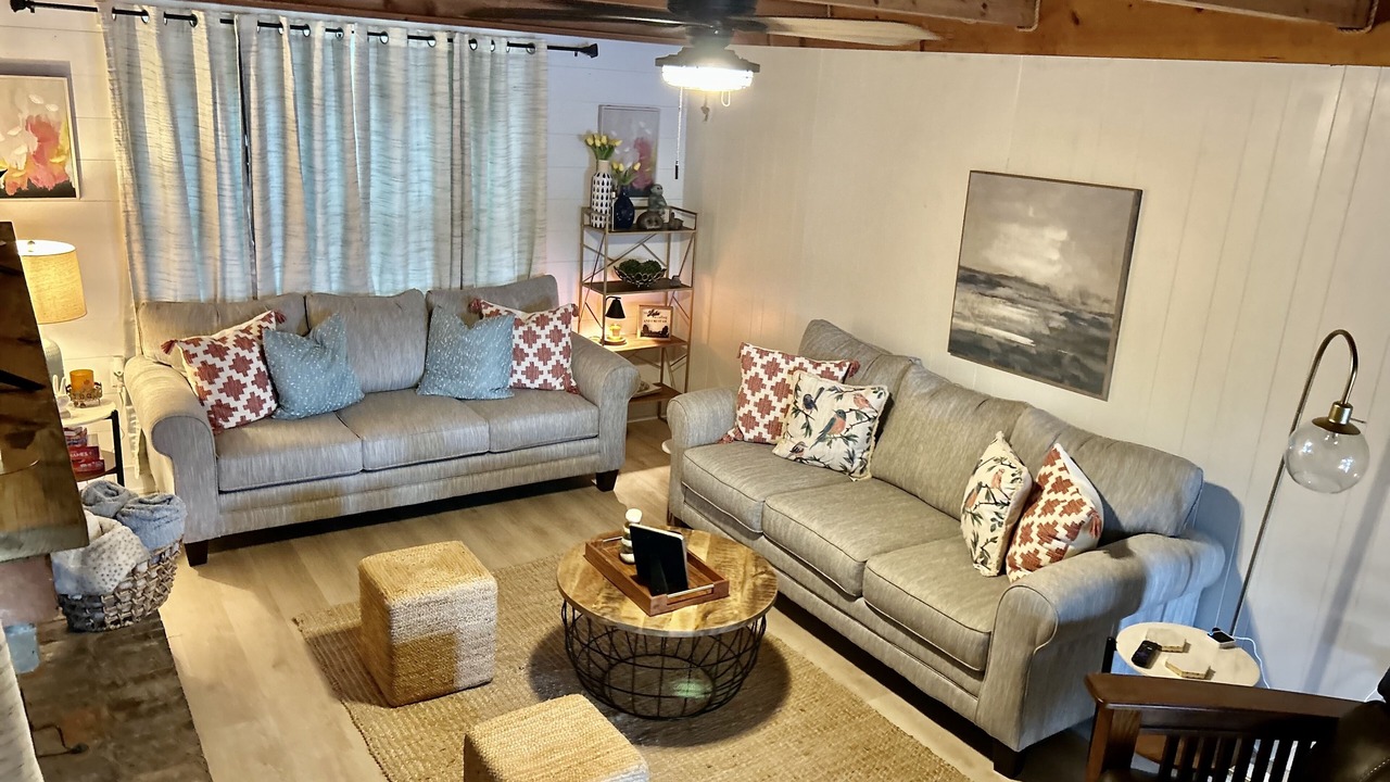 Photo of Livingroom in Crane Hill