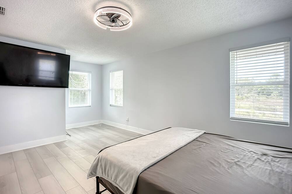Photo of Bedroom in Northside