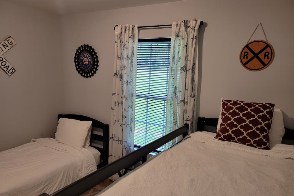 Photo of Bedroom in Waxhaw