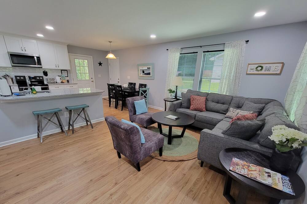 Photo of Livingroom in Waxhaw
