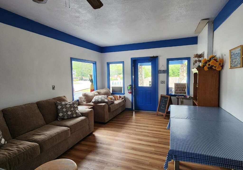 Photo of Livingroom in Maggie Valley